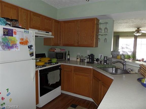 3rd image of 6759 Stoneloch Ct