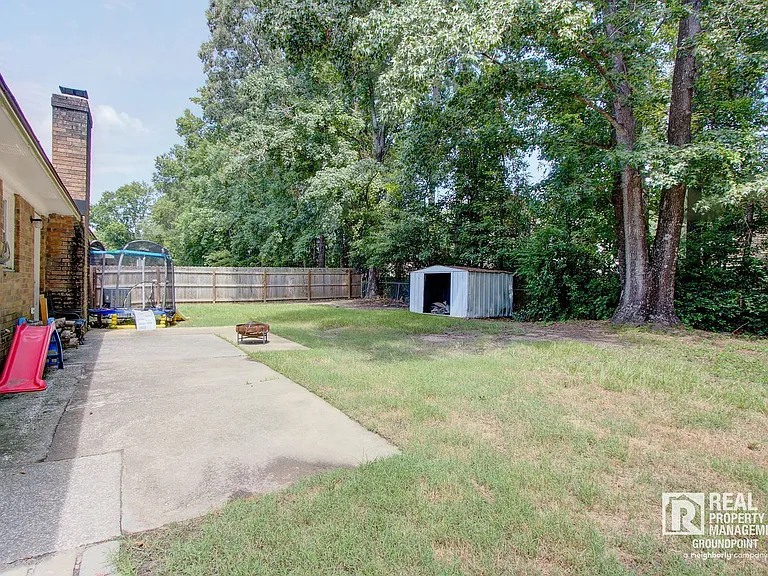 443 Robin Dr — Photo 22