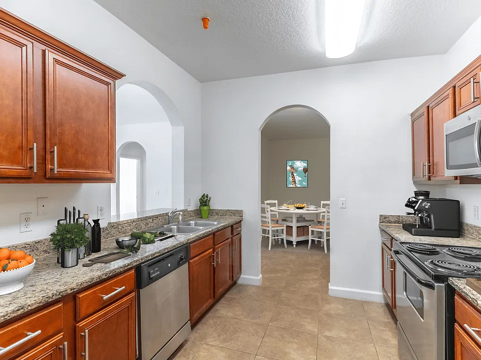 Lake Sherwood Apartments