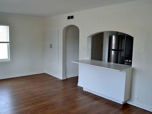 5th image of 10215 S Western Ave Ste 2A