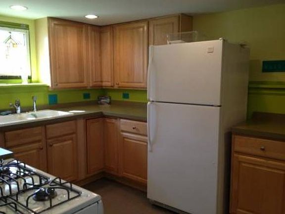 2nd Kitchen - Basement