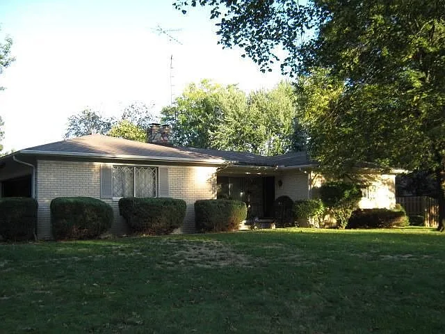 1328 Ox Yoke Dr photo 1