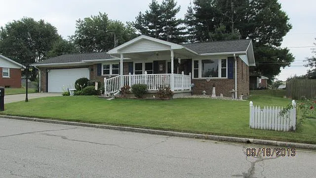 432 Kennedy Dr photo 1