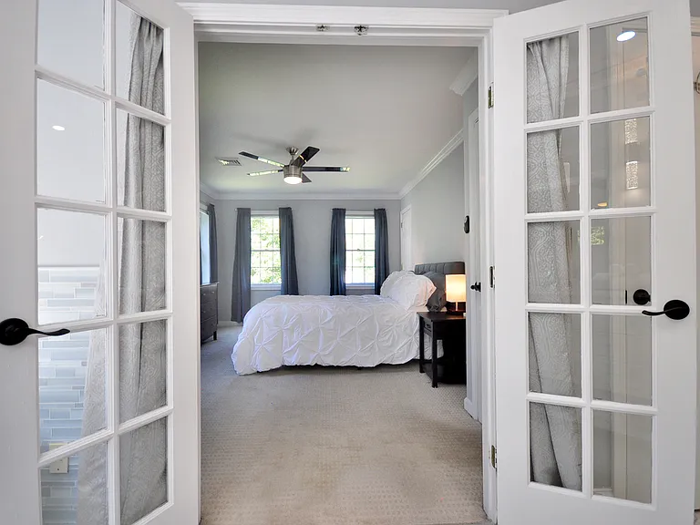 100 Ford Ln — Photo 8