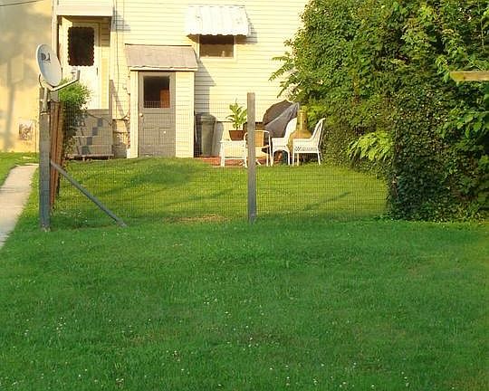 Exterior (Rear)