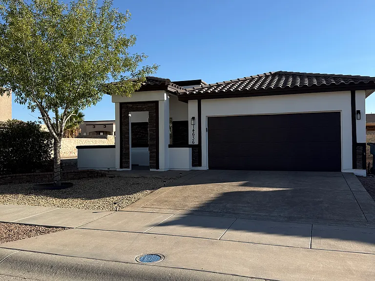 14636 Hunters Grove Ave — Photo 1