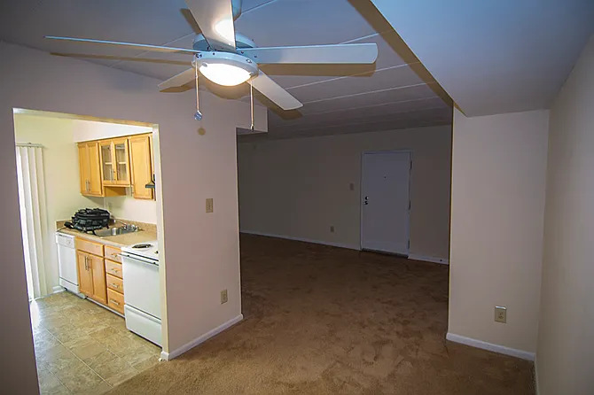 Ashley Apartments — Photo 39