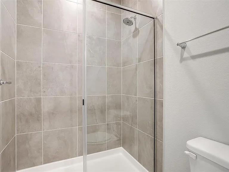4525 Hogans Alley Dr — Photo 24