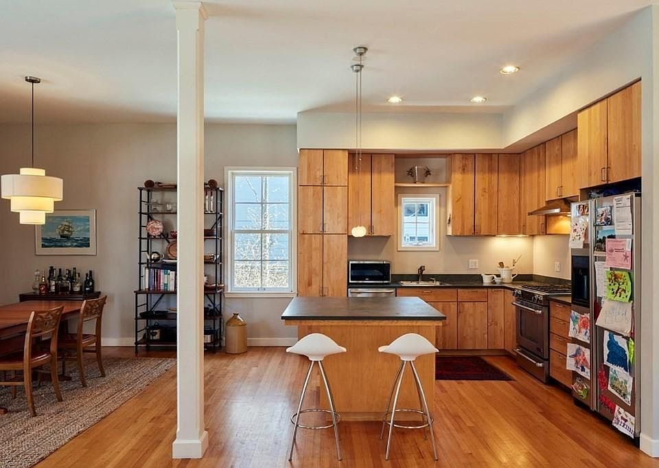 1st image of 34 Davis Ave #1
