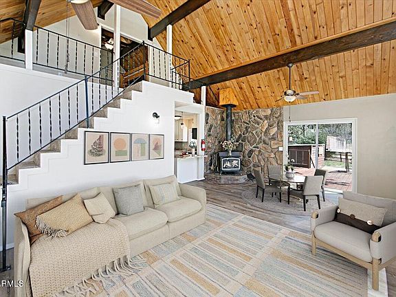 3rd image of 805 MIDDLEBROOK Road