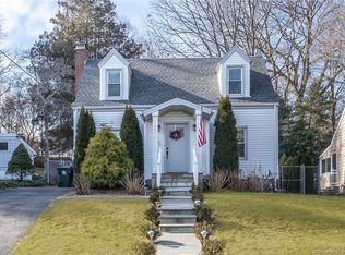 1663 Melville Ave, Fairfield, CT 06825