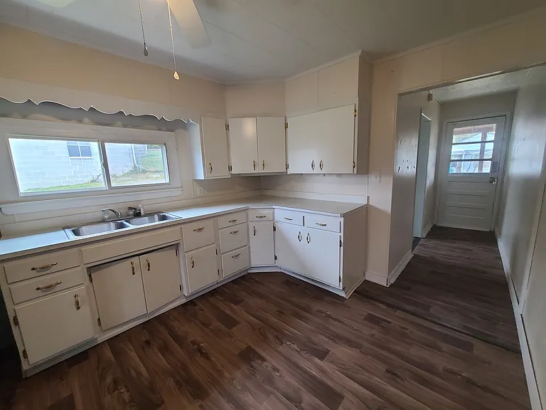 119 Sparacino St — Photo 17