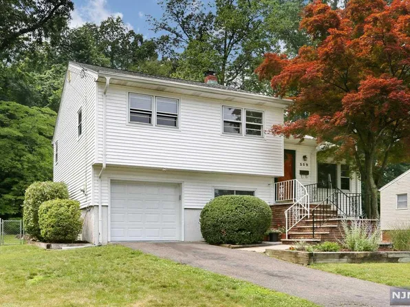 359 Bradley Ave, Northvale, NJ 07647