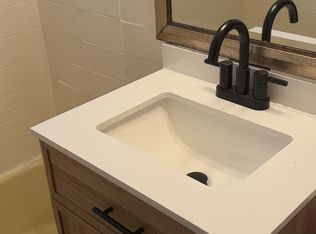 279 E 148th St #G, Harvey, IL 60426