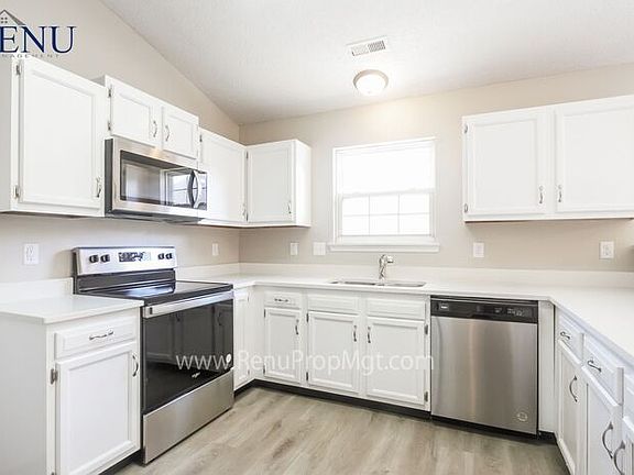 3rd image of 5732 Prairie Meadow Dr