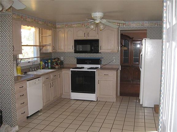 4th image of 316 Willow Hedge Dr