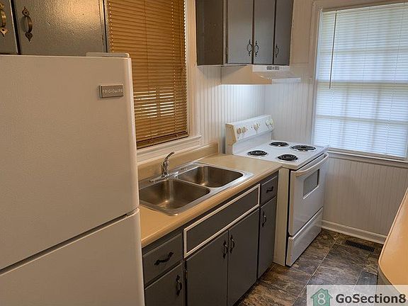 4th image of 3253 Mary Dr