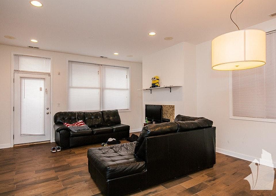 1st image of 2130 W Touhy Ave #Garden