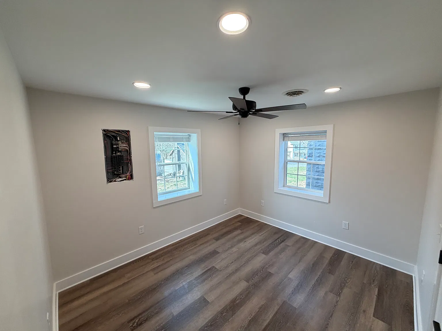 3 bed, 1600 sqft, $2,100 — Photo 3