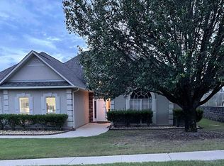 754 Old Cahaba Dr, Helena, AL 35080