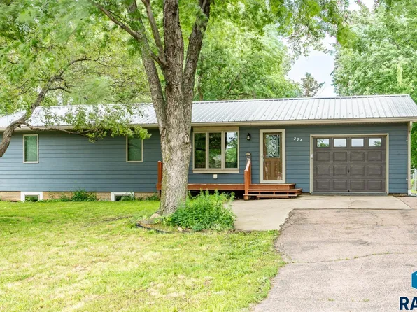 204 Broadway Ave, Valley Springs, SD 57068