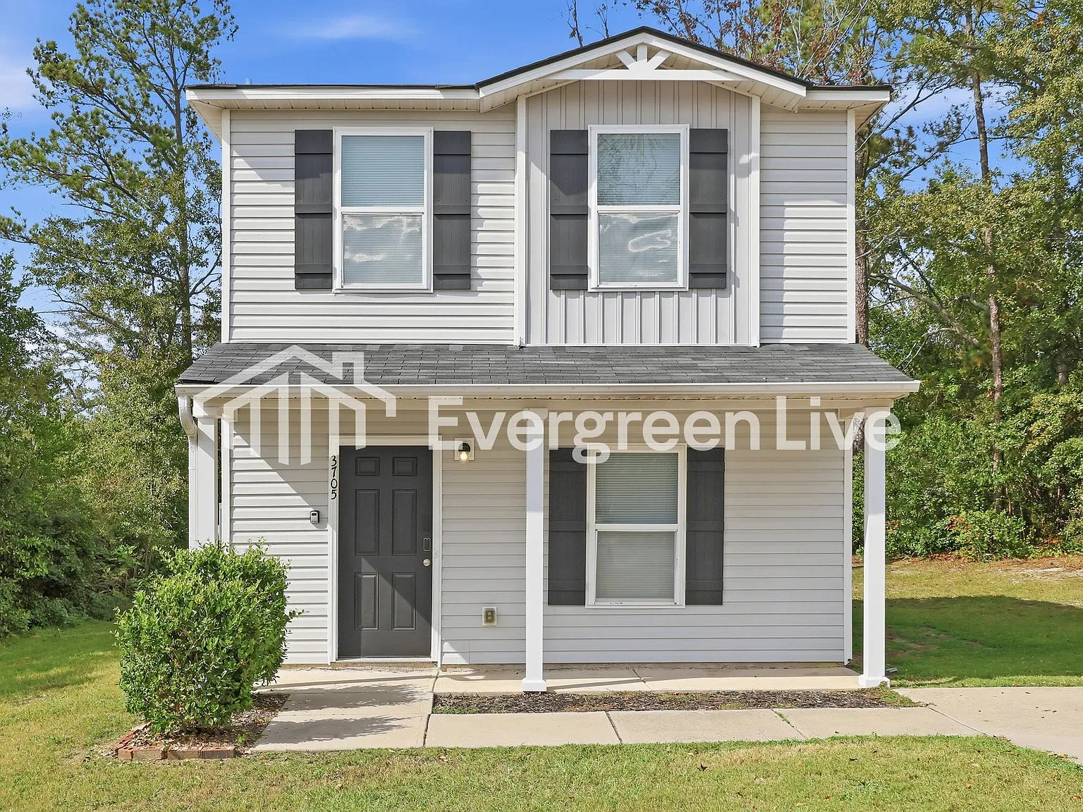 3 bed, 1.5 bath, 1000 sqft, $1,045 — Photo 2