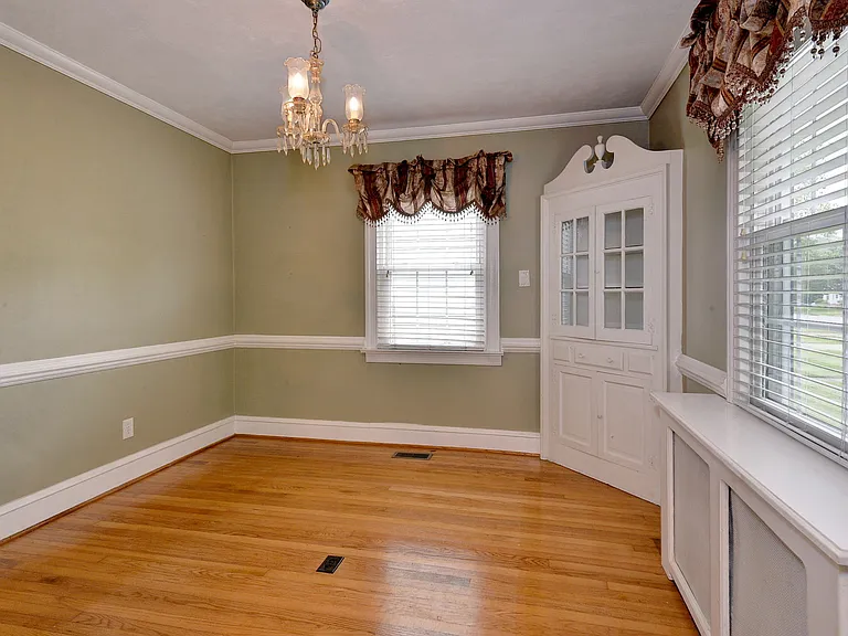 39 Westover Rd — Photo 16