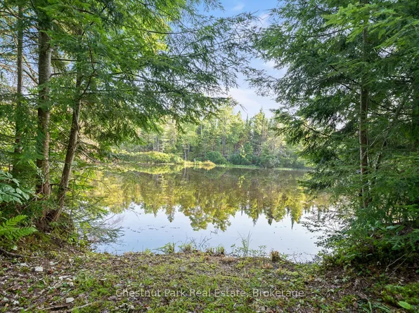1025 Moes Rd, Bracebridge, ON P1L 1X3