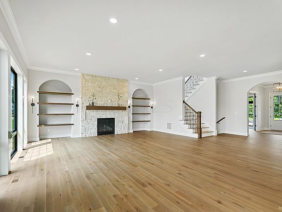 4th image of 8173 Canopy Glen Dr