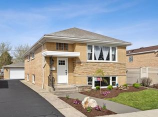 4004 Gage Ave #B, Lyons, IL 60534