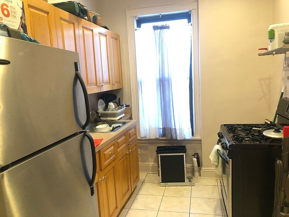1st image of 2534 34th St APT 3R