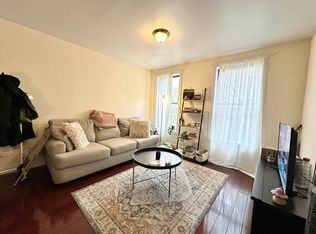 121 W 104th St #4Y, New York, NY 10025