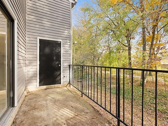4th image of 1541 Front Royal Dr
