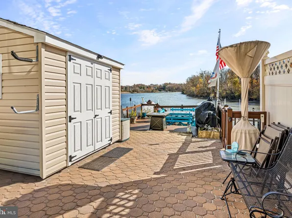 10 Neptune Dr, Joppa, MD 21085