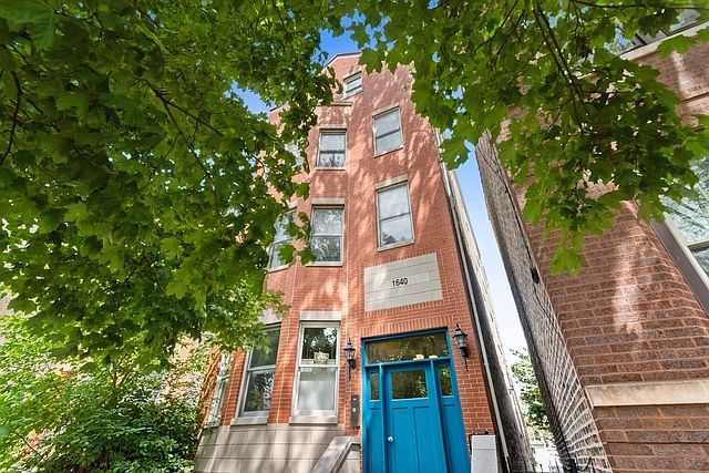 1st image of 1640 W Berwyn Ave #3
