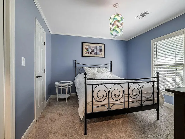 113 Cypress Dr — Photo 21