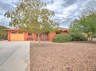 2202 W Earll Dr, Phoenix, AZ 85015