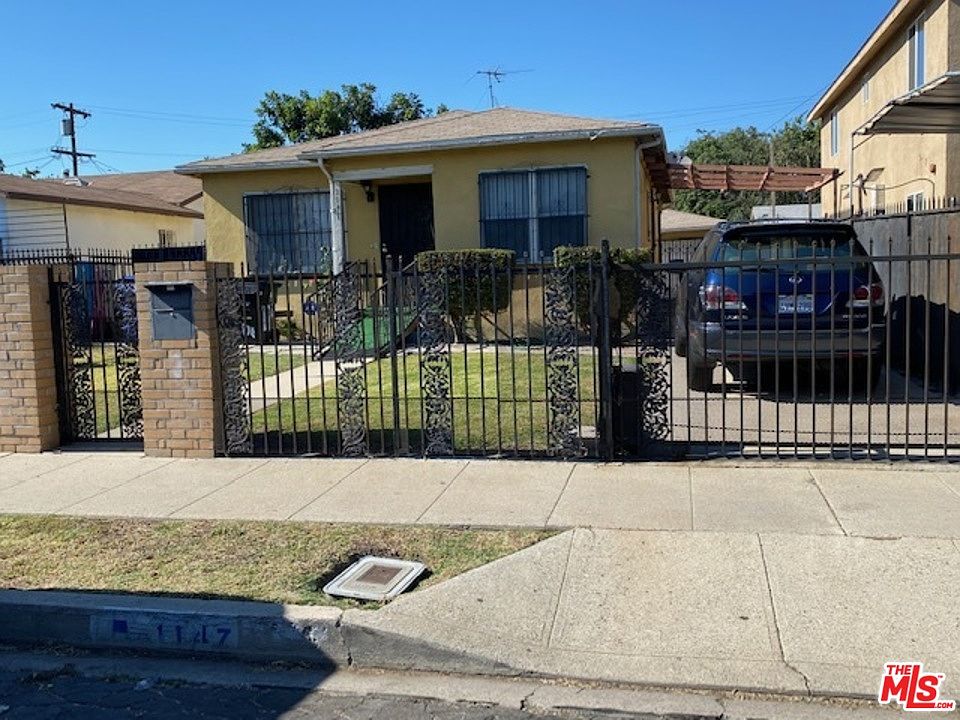 1st image of E 106th St