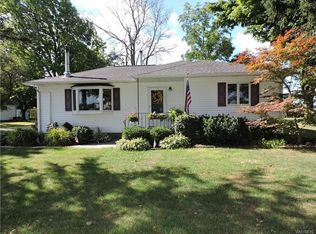 4262 Upper Mountain Rd, Sanborn, NY 14132