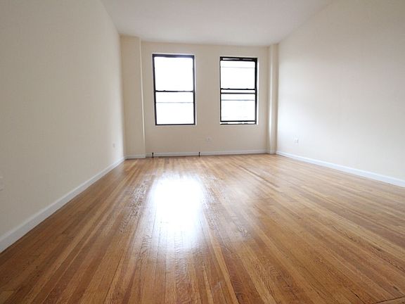 2nd image of 124 W 72nd St APT 7B
