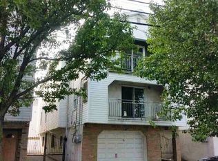 211 McWhorter St, Newark, NJ 07105