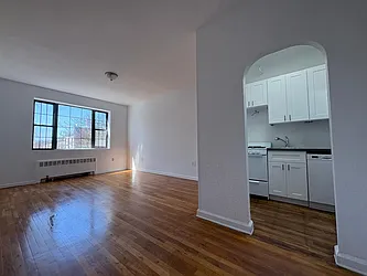 911 Eighth Avenue