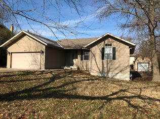 3231 W Wick St, Springfield, MO 65810