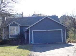 16116 Huron Cir, Lakeville, MN 55044