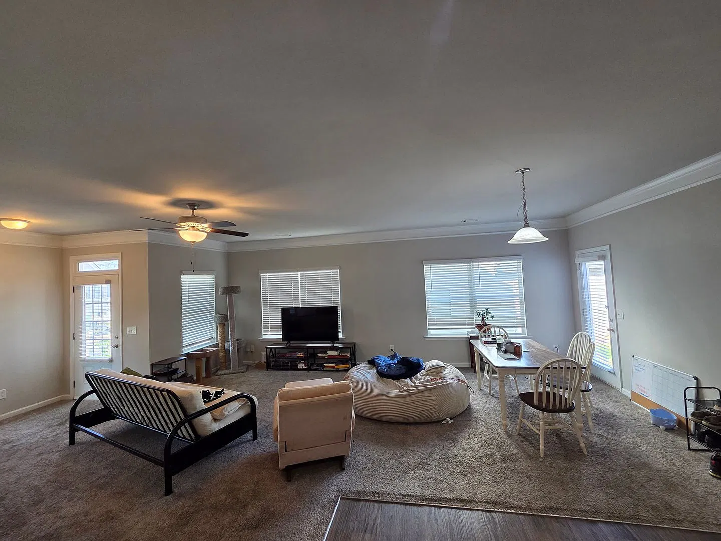 Gorgeous 3 bedroom home! — Photo 4