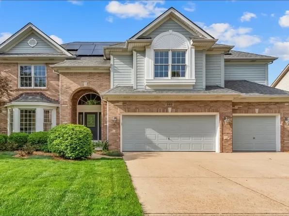 505 Moose Lake Dr, North Aurora, IL 60542