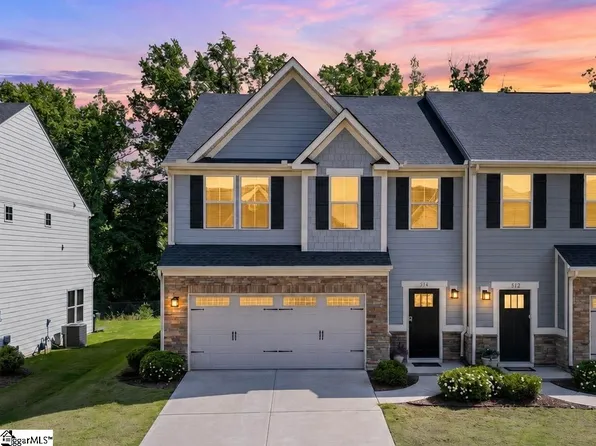 514 Martin Creek Dr, Simpsonville, SC 29680