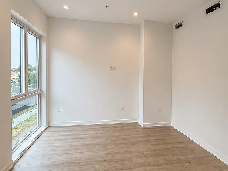 2425 20th St NE #9 — Photo 7