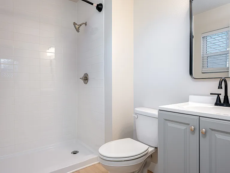 7416 N Albina Ave — Photo 10