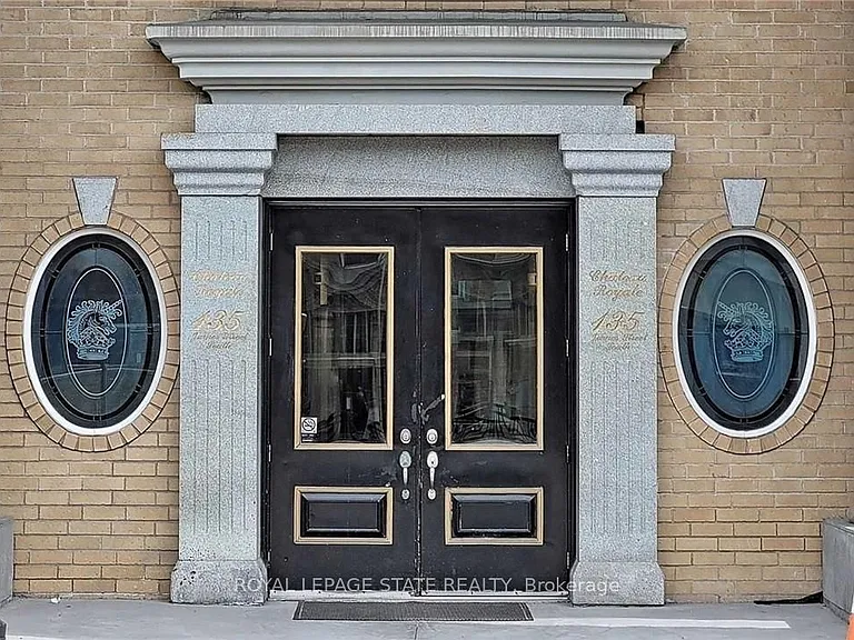 135 James St S #608 — Photo 6